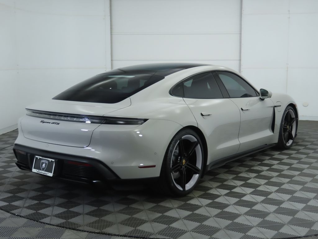 Thumbnail: 2023 Porsche Taycan - 5