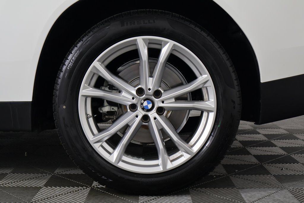 Thumbnail: 2025 BMW X3 - 16