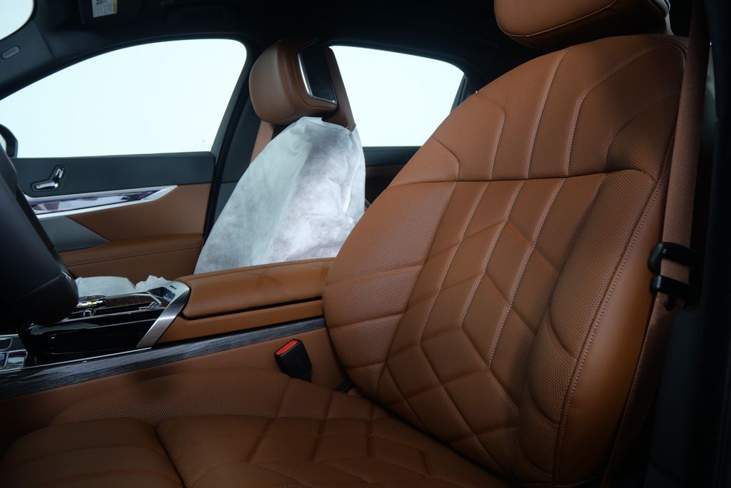 Thumbnail: 2025 BMW 7 Series - 9