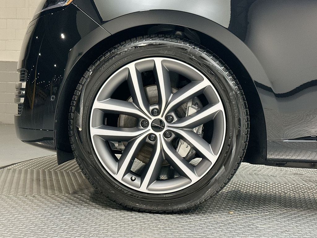 Thumbnail: 2026 Land Rover Range Rover - 13