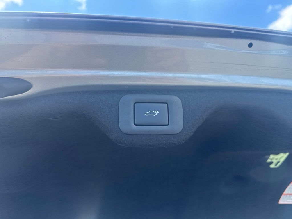 Used 2025 Silver Lexus 350 image 14
