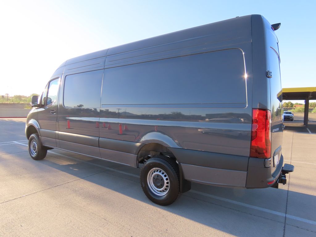 Thumbnail: 2025 Mercedes-Benz Sprinter - 7