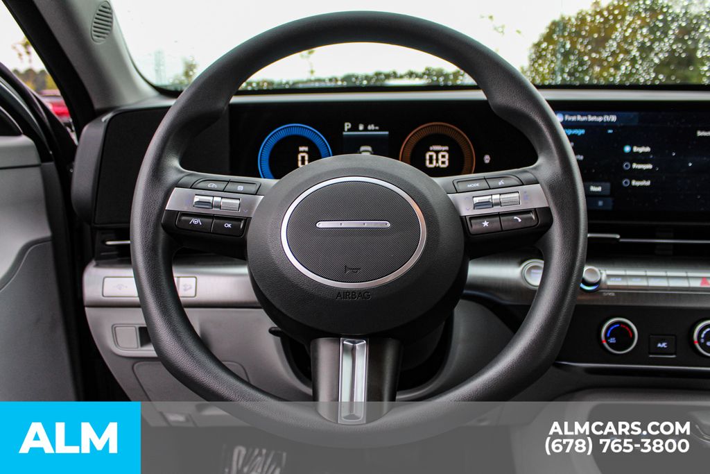 2024 Hyundai Kona SE photo 22