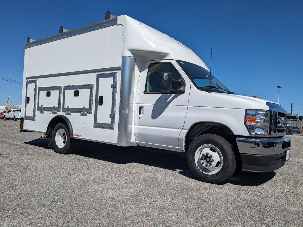 2024 Ford E-Series E-350 SD