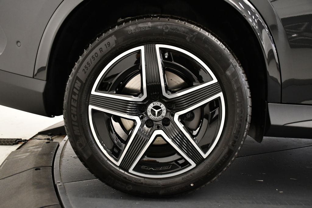 Thumbnail: 2026 Mercedes-Benz GLC - 14