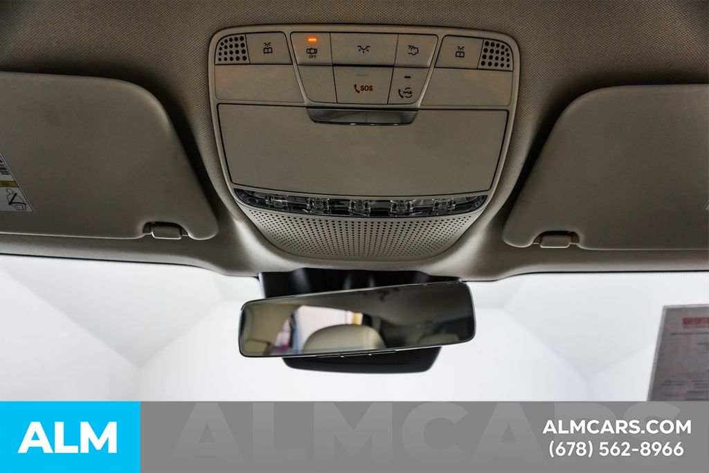 Used 2022 Gray Mercedes-Benz GLC 300 image 28