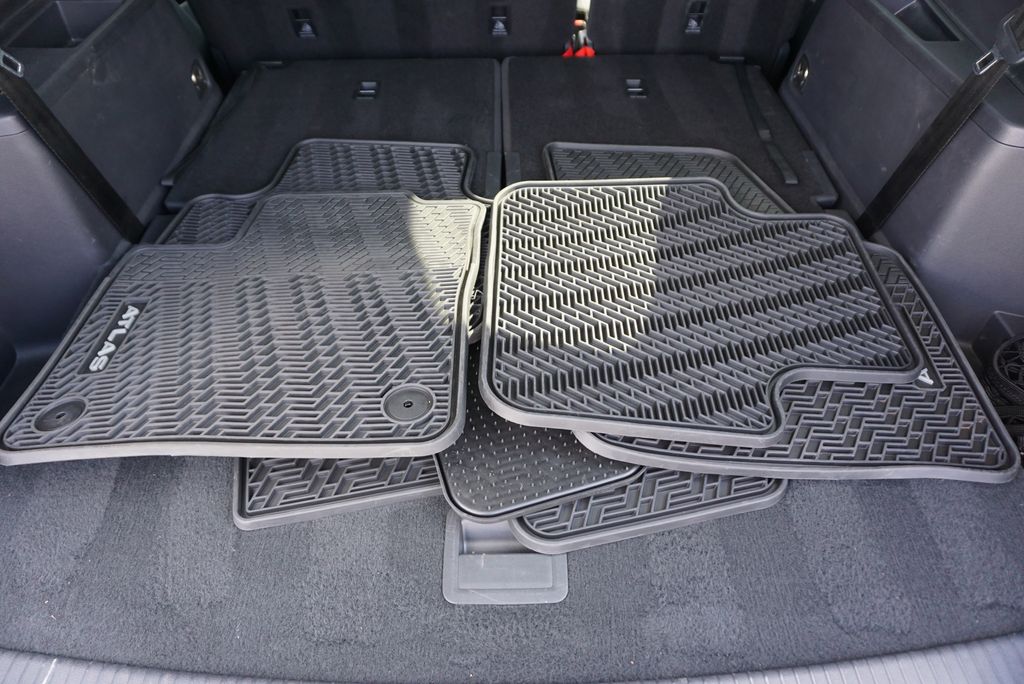 Thumbnail: 2023 Volkswagen Atlas - 19