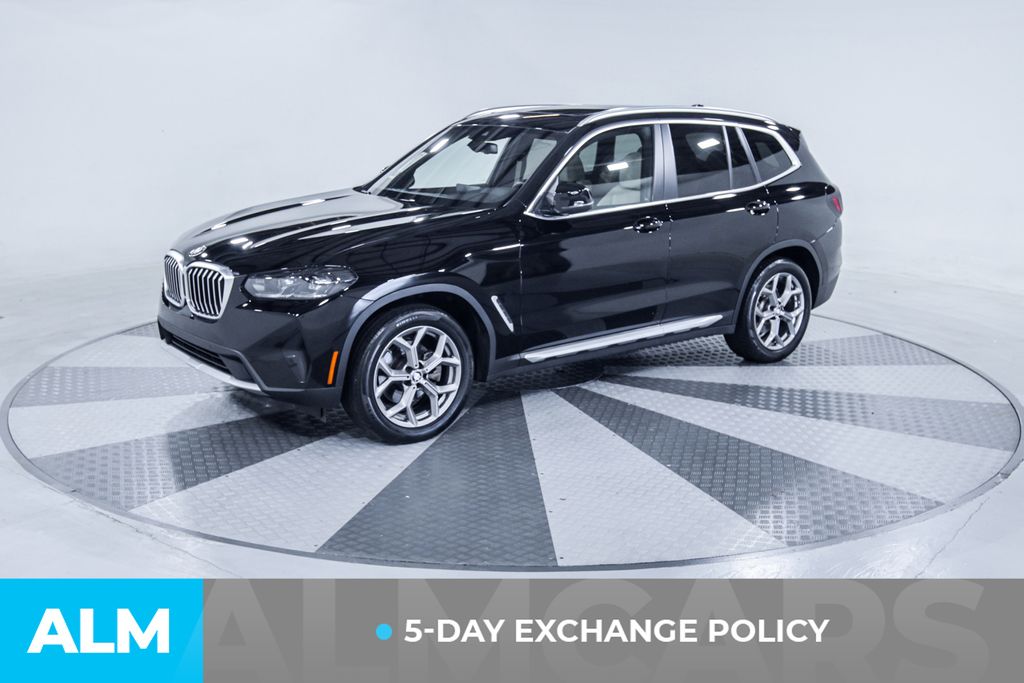 Used 2022 Black BMW sDrive30i image 3