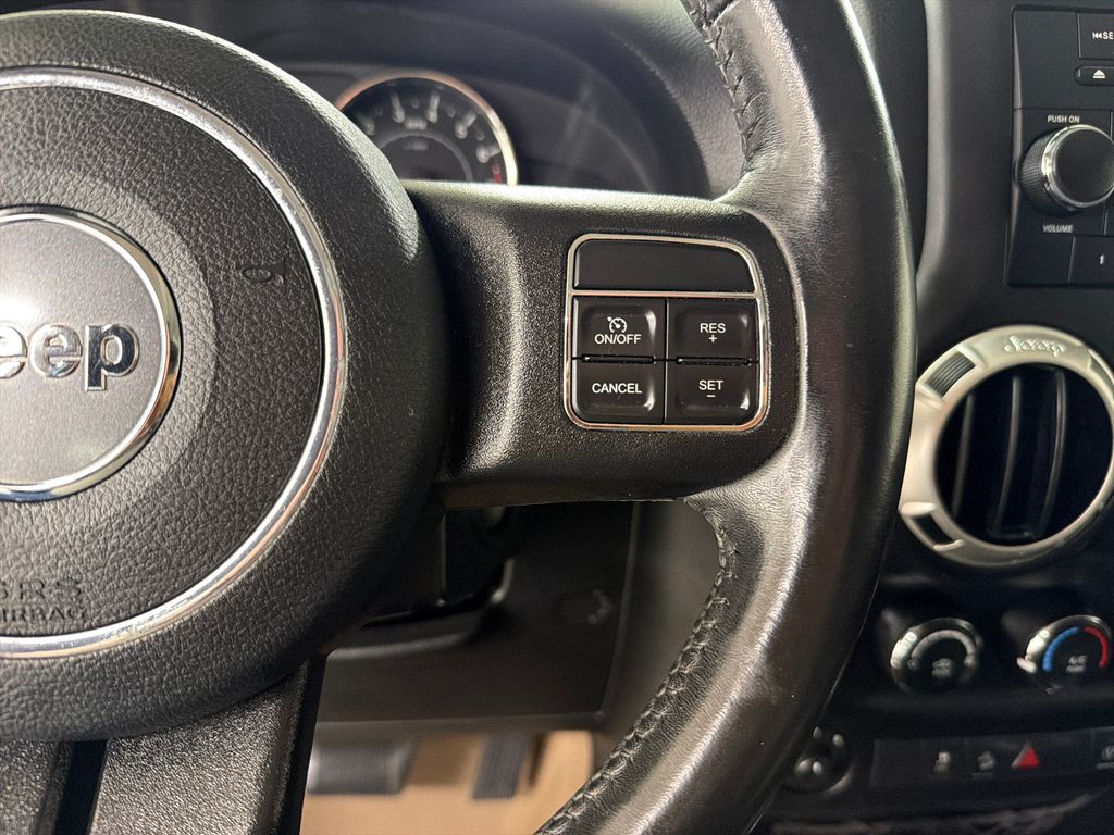 Used 2018 White Jeep Unlimited Sahara image 20
