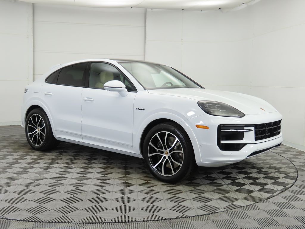 Thumbnail: 2025 Porsche  - 9