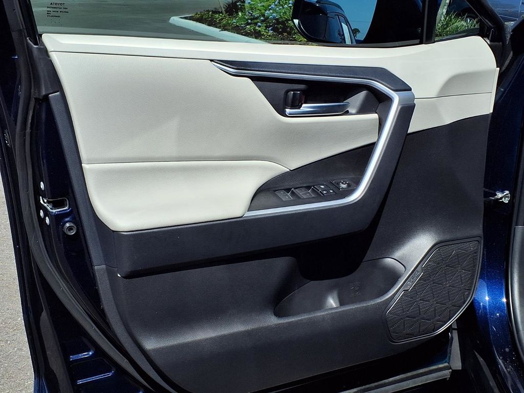 Used 2025 Toyota RAV4 SUV