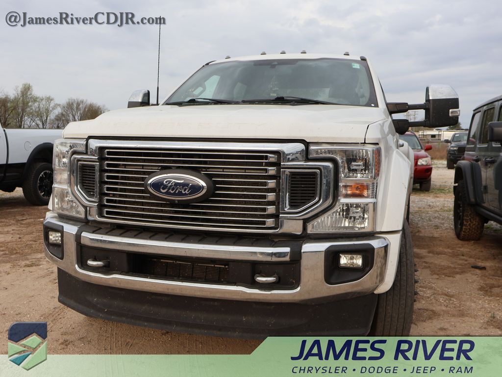 Oxford White 2022 Ford F-450 Super Duty XLT Crew Cab LB DRW 4WD Pickup Truck Four-Wheel Drive Automatic