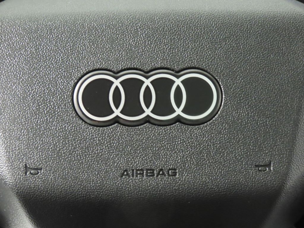 Thumbnail: 2025 Audi Q5 - 17