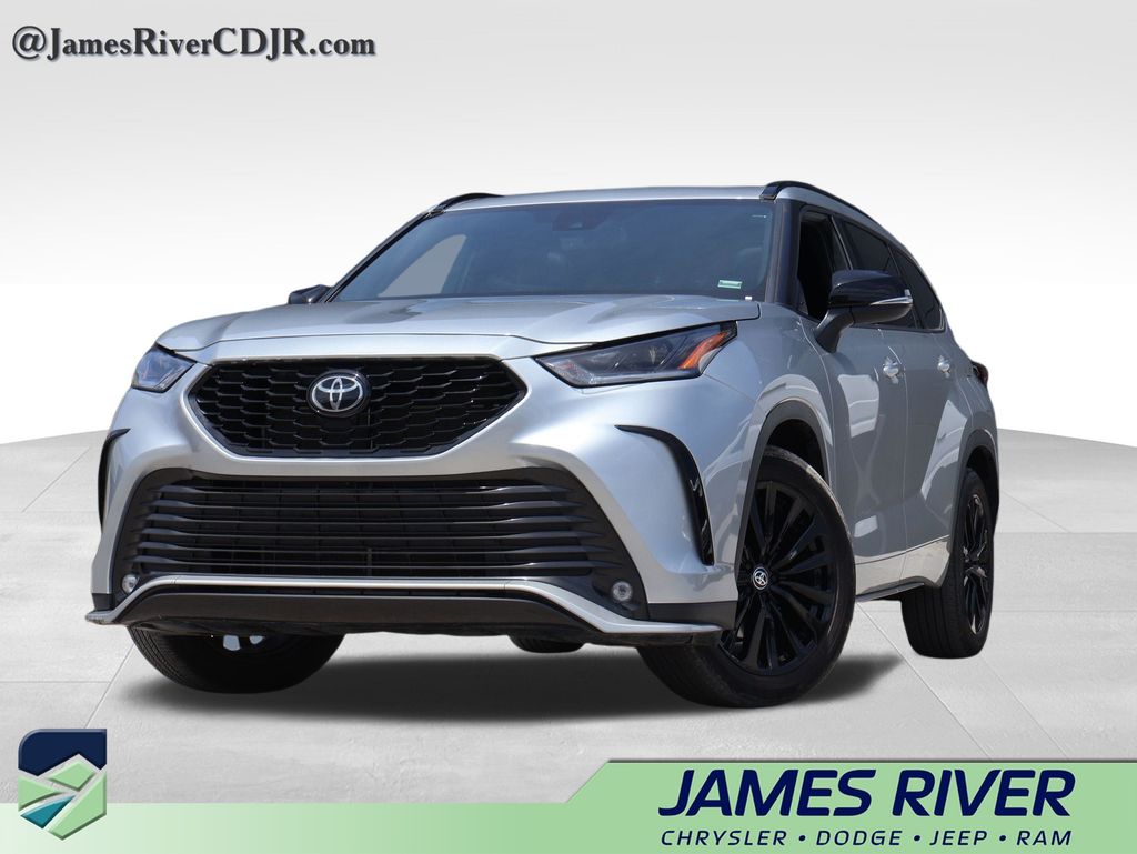 Celestial Silver Metallic 2025 Toyota Highlander SUV / Crossover All-Wheel Drive 8-Speed Automatic