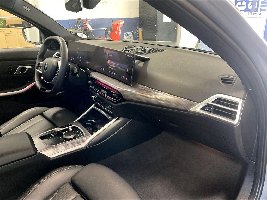 2025 BMW 3 Series — photo 14