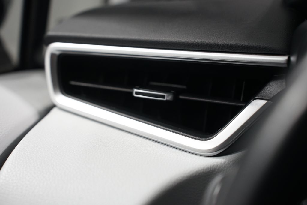 Thumbnail: 2021 Toyota Corolla - 24