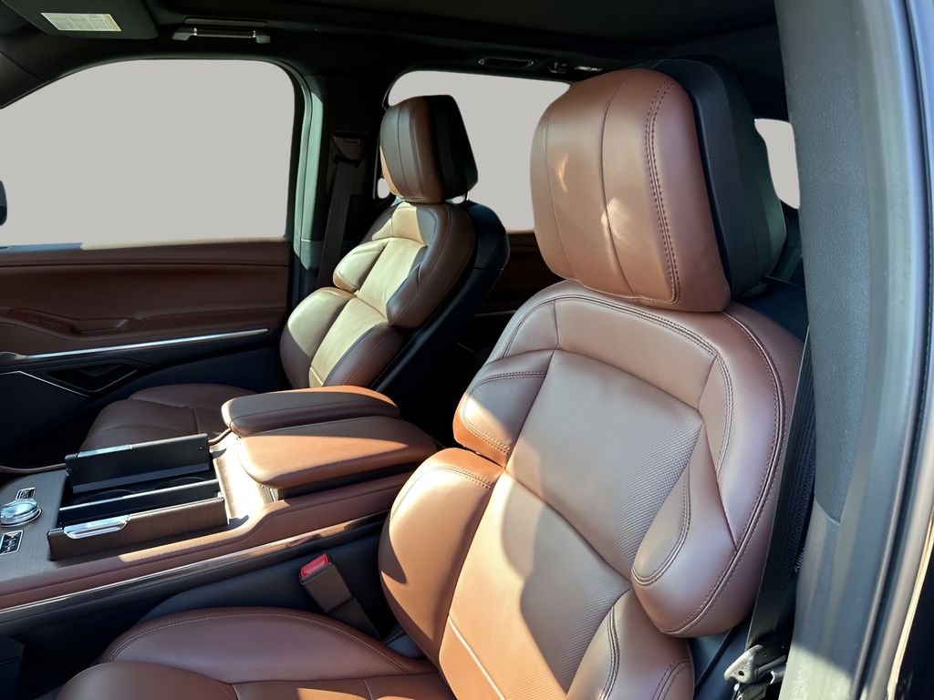 Used Car 2025 Lincoln Navigator  Reserve For Sale Under $100,000 In Austin, Texas