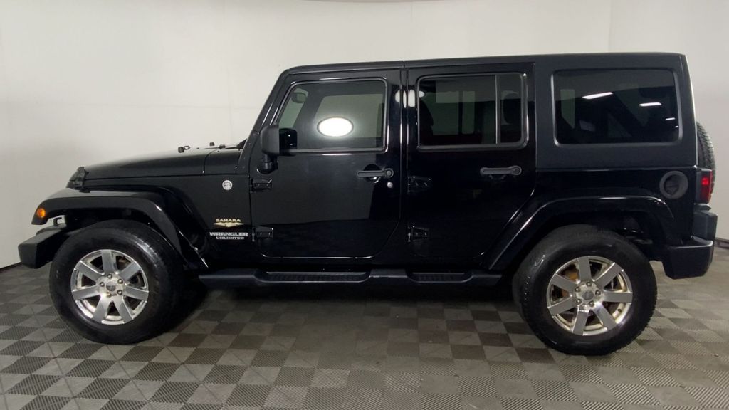 2013 Jeep Wrangler Unlimited Sahara 5