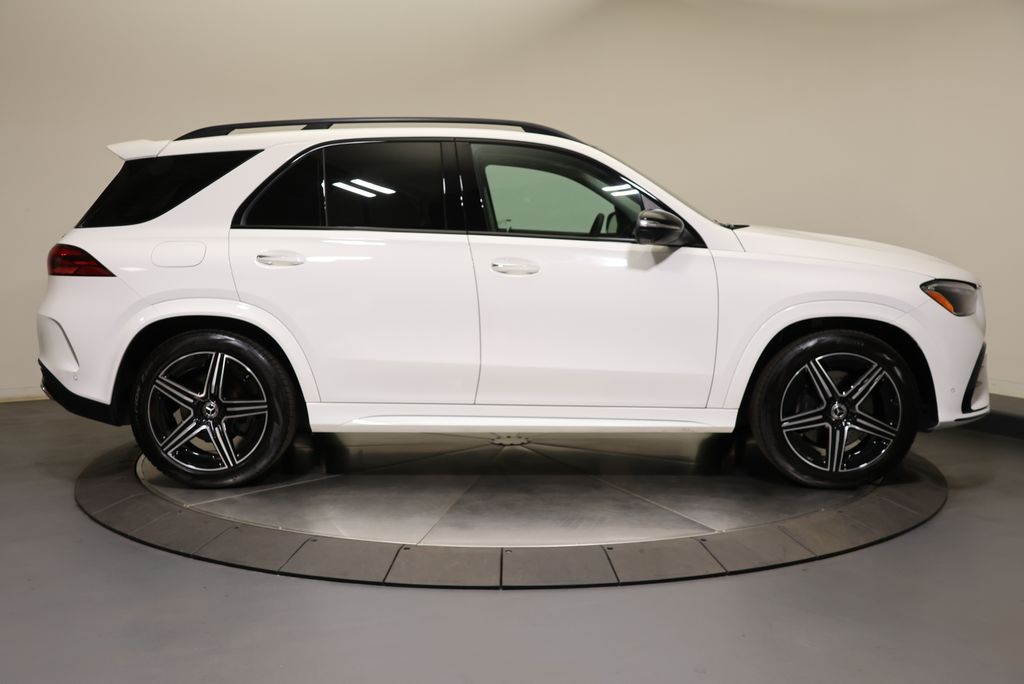 Thumbnail: 2026 Mercedes-Benz GLE - 8