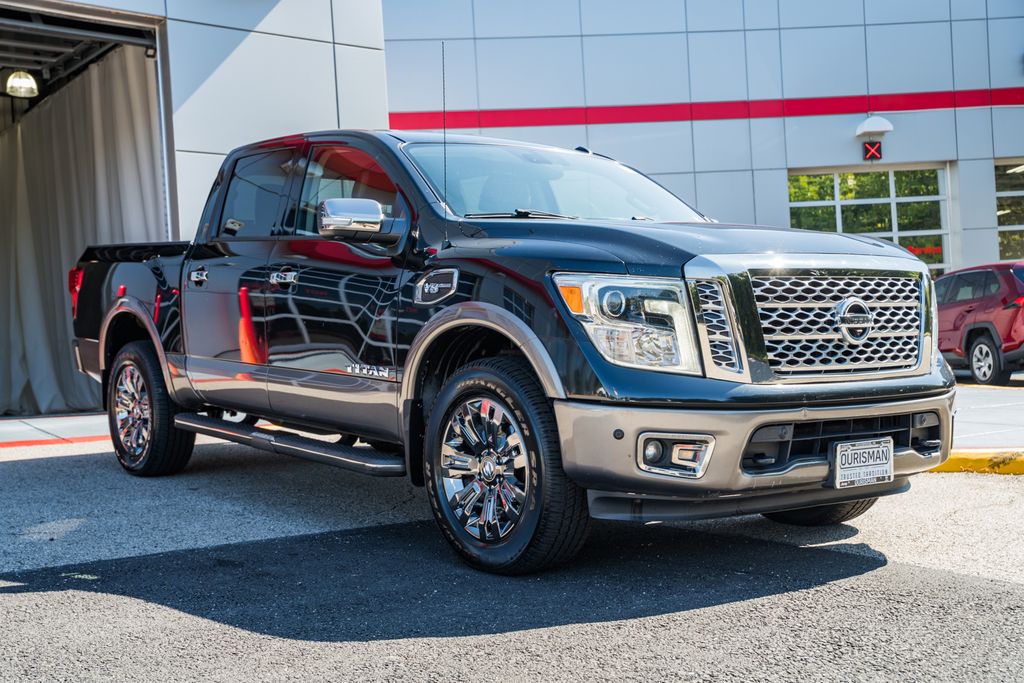Gray (Magnetic Black) 2017 Nissan Titan Pickup Truck Four-Wheel Drive 7-Speed Automatic