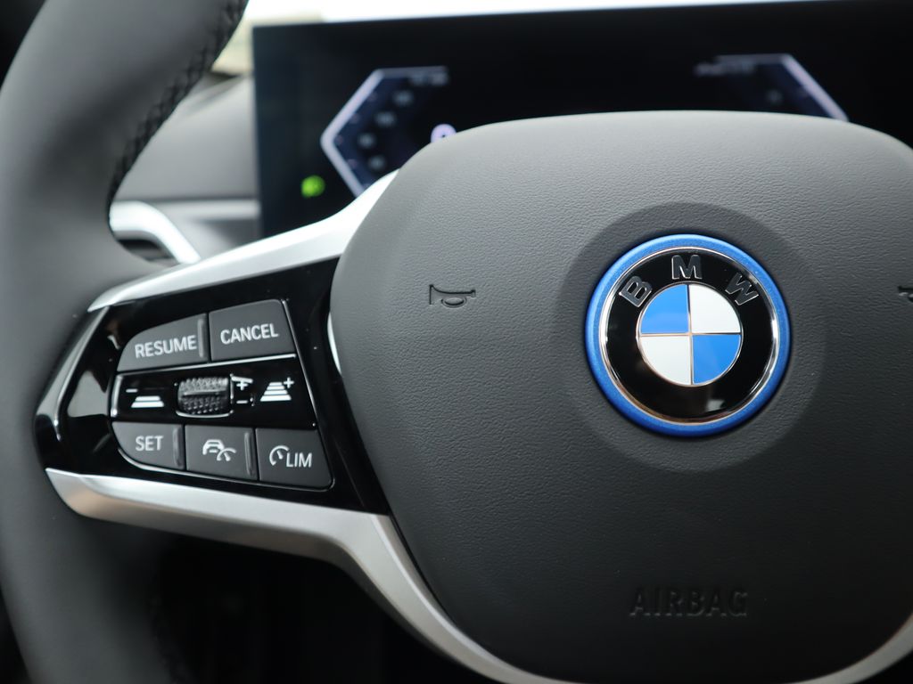 2025 BMW i4 eDrive40 11