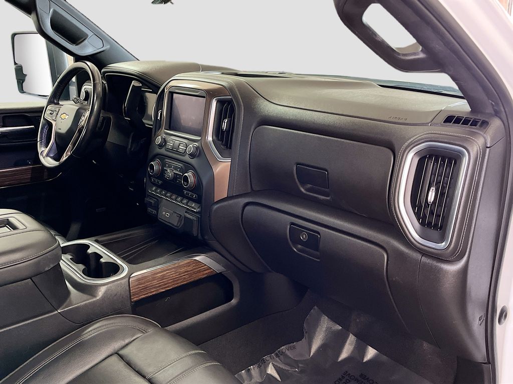 Used 2022 Summit White Chevrolet High Country image 31