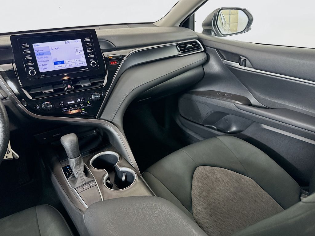 2024 Toyota Camry LE 22