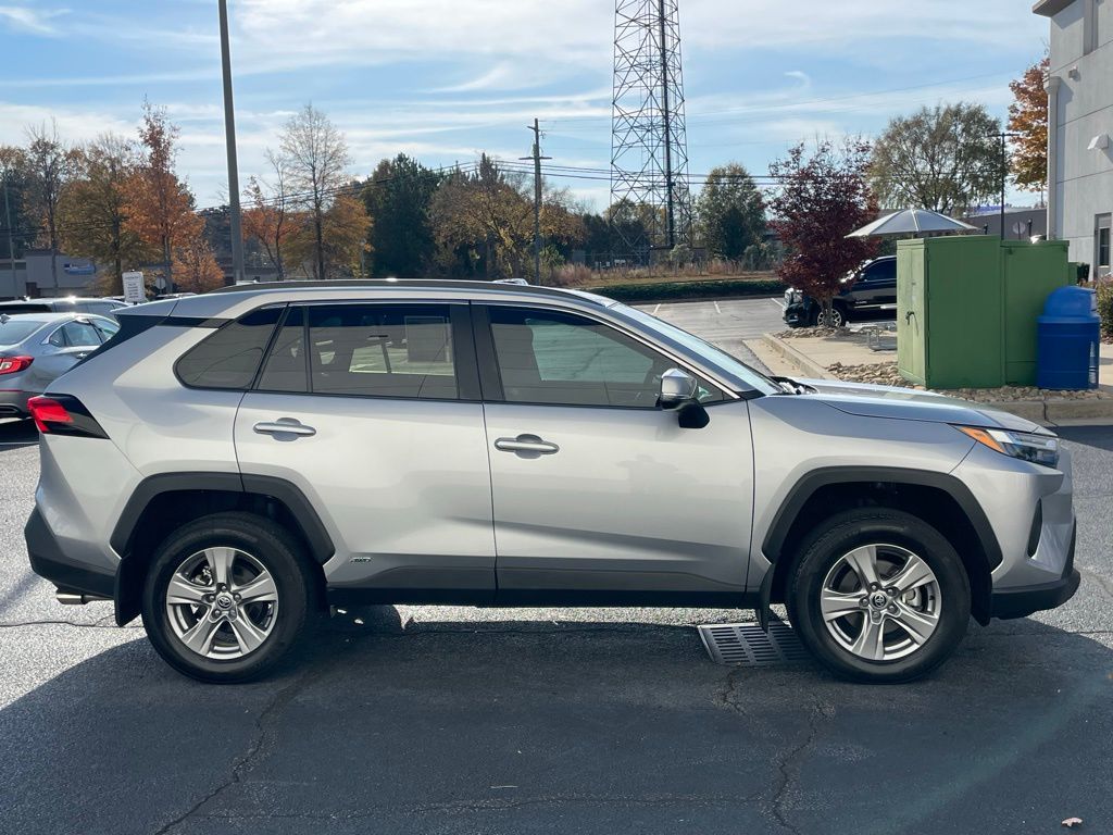 Thumbnail: 2024 Toyota RAV4 - 7