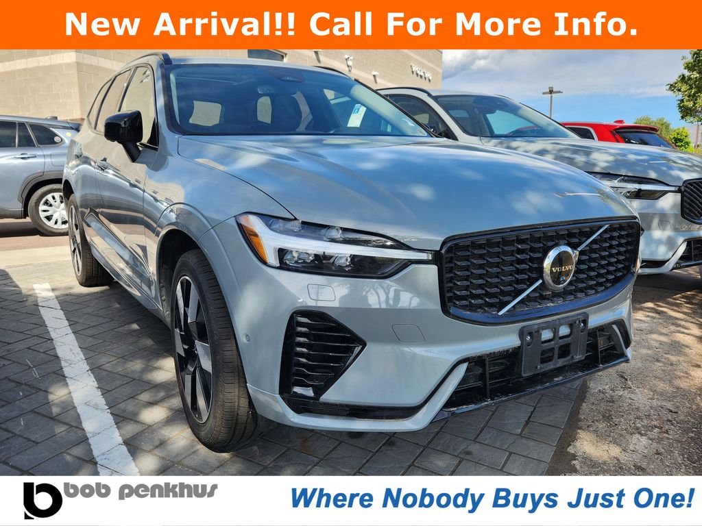 2025 Volvo XC60 Plug-In Hybrid T8 Plus