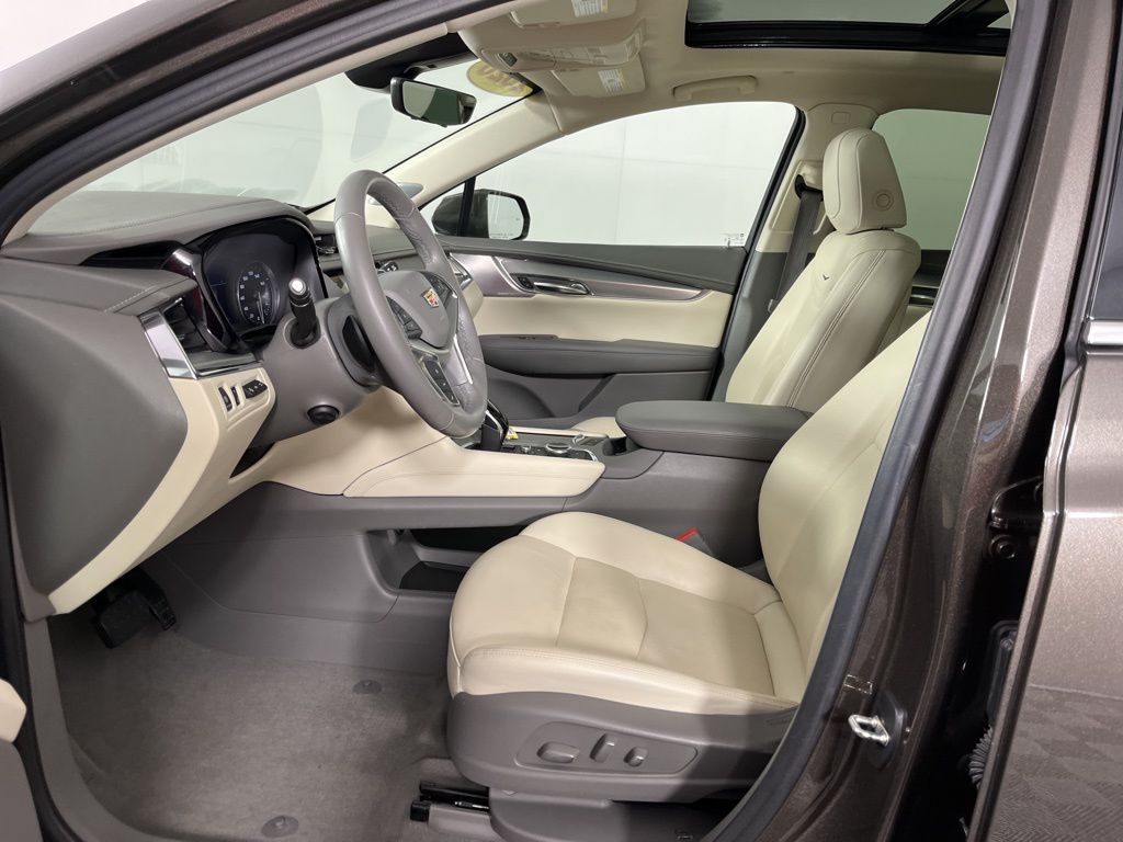 Thumbnail: 2020 Cadillac XT5 - 25