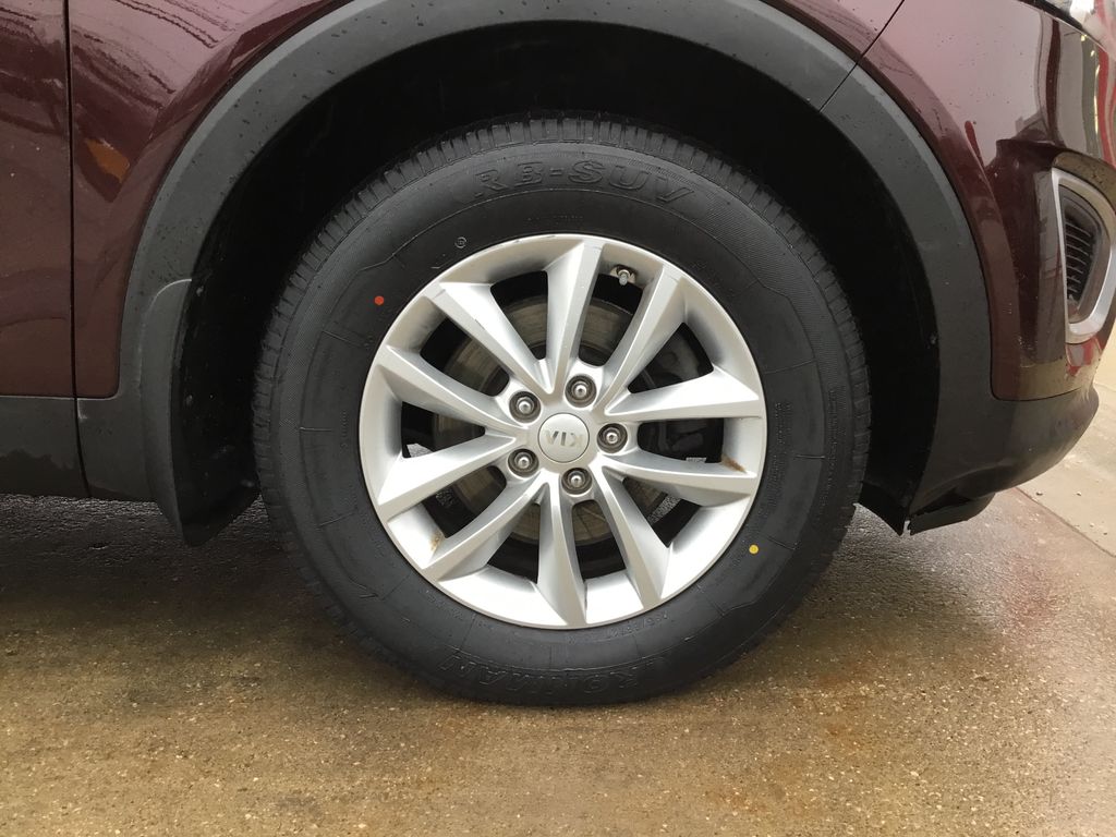 Thumbnail: 2018 Kia Sorento - 12