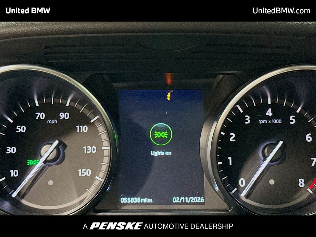 Thumbnail: 2019 Land Rover Discovery - 7