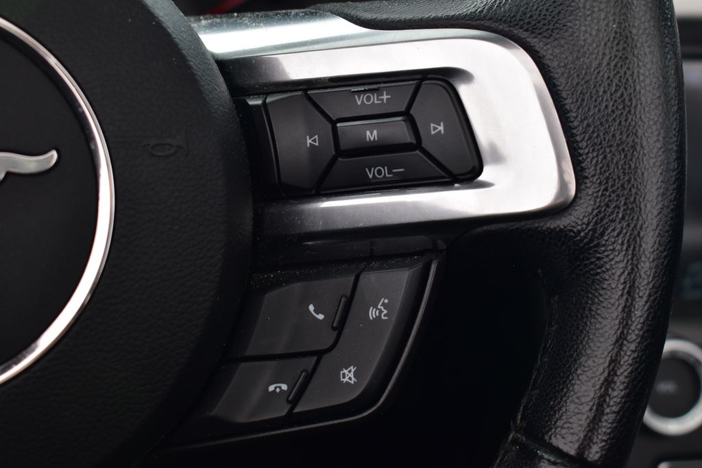 2016 Ford Mustang  17