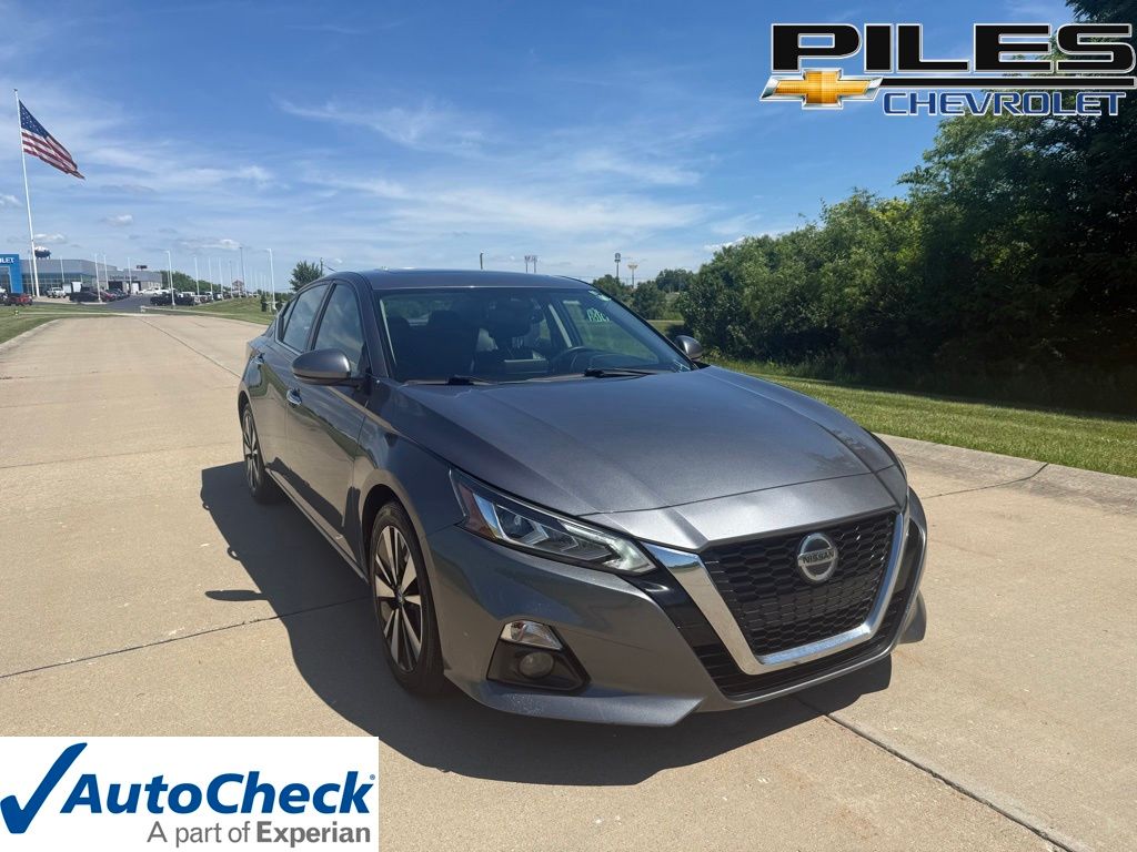 Gray (Gun Metallic) 2019 Nissan Altima Sedan Front-Wheel Drive Continuously Variable Transmission