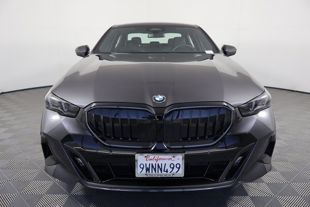 Thumbnail: 2026 BMW 5 Series - 2