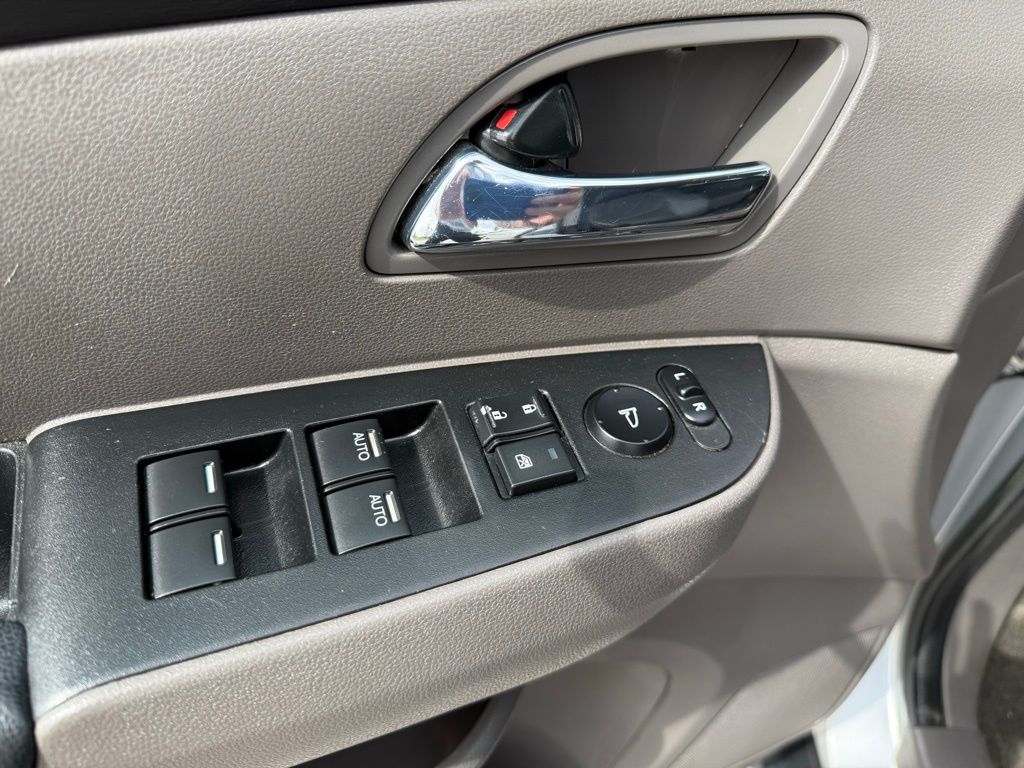 Thumbnail: 2015 Honda Odyssey - 10