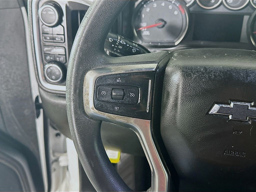 Used 2020 White Chevrolet LT image 24