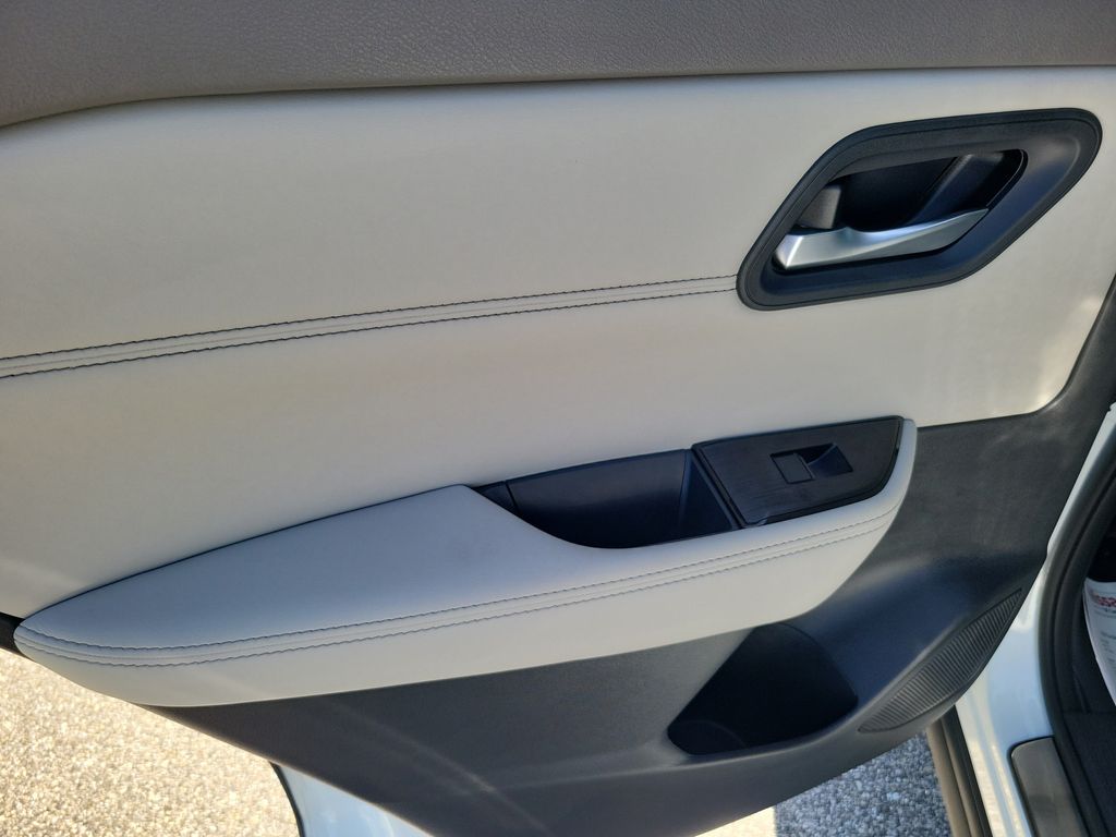 2026 Everest White Pearl Tricoat Nissan Rogue Dark Armor FWD SUV