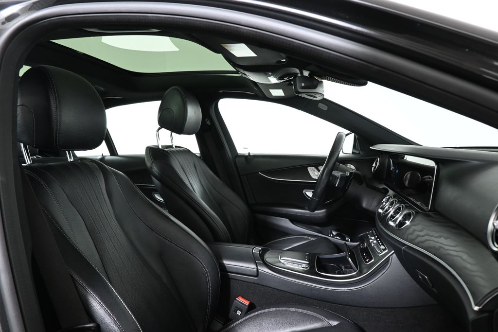 Thumbnail: 2023 Mercedes-Benz E-Class - 27