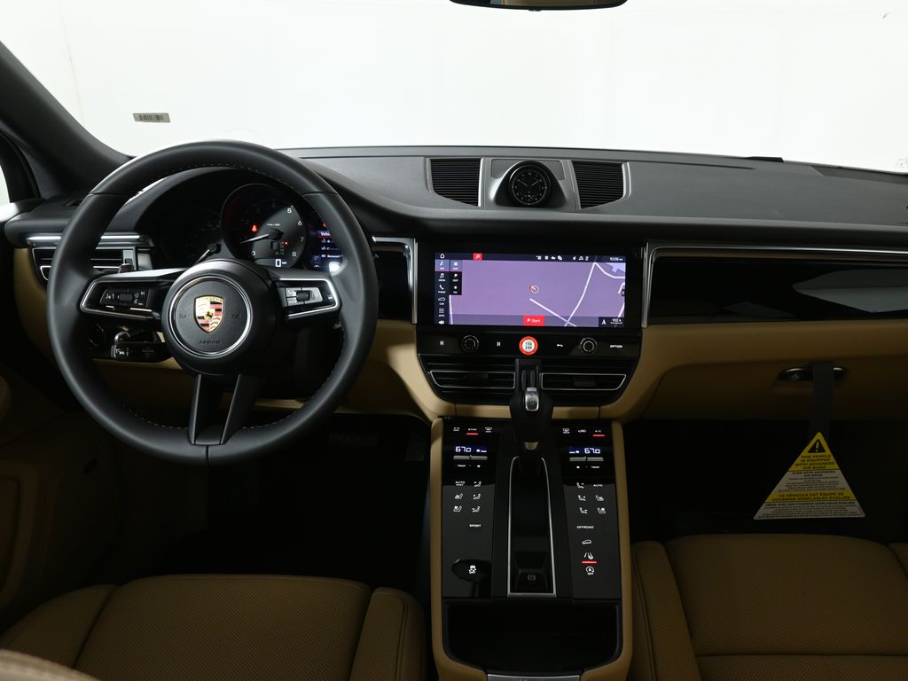 Thumbnail: 2026 Porsche Macan - 16