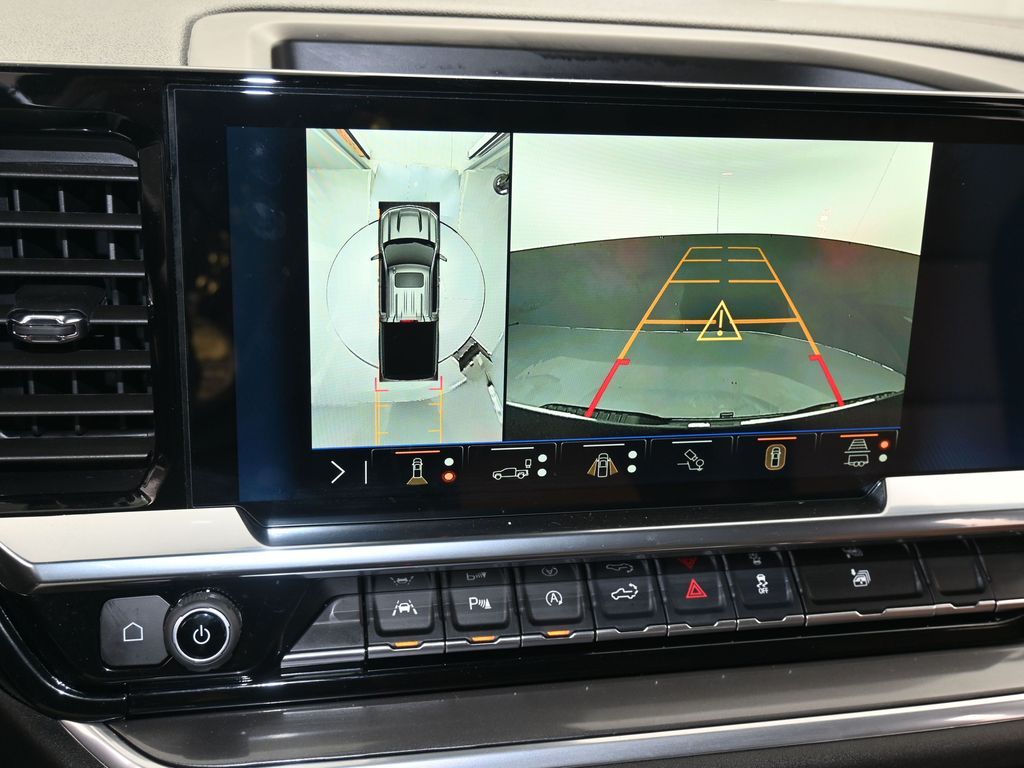 Used 2025 Black Chevrolet High Country image 20