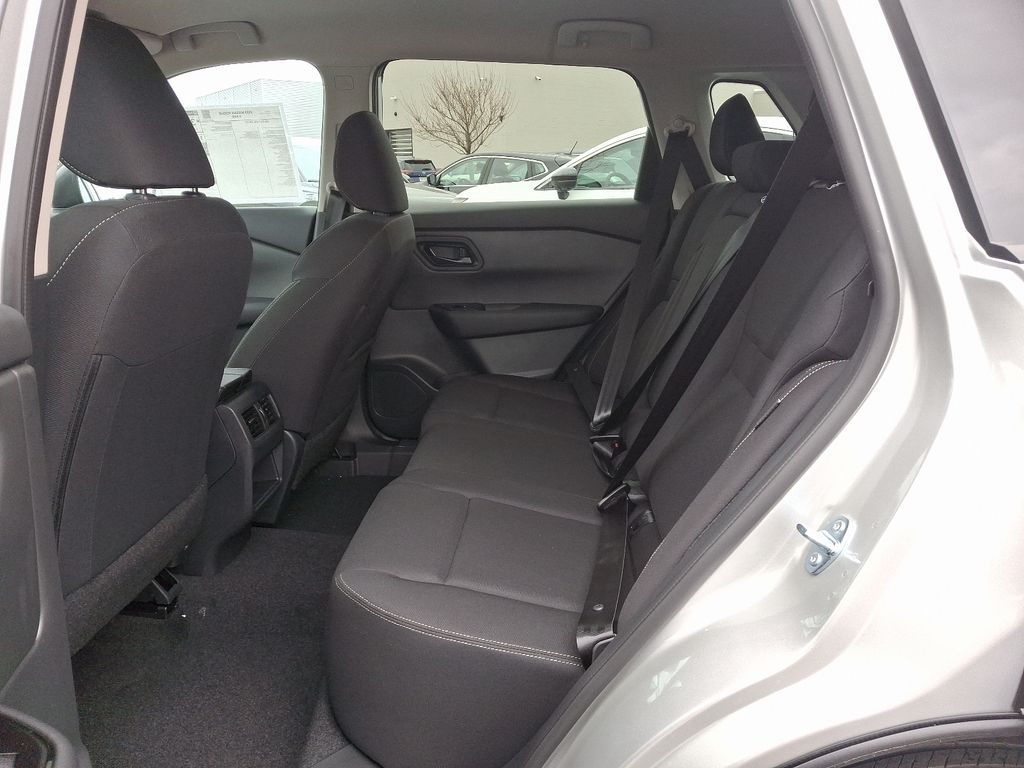 2025 Nissan Rogue S 5