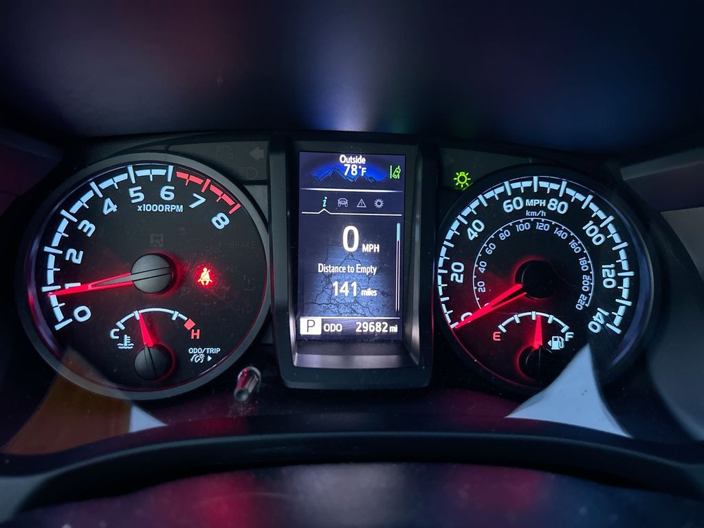 Thumbnail: 2022 Toyota Tacoma - 20
