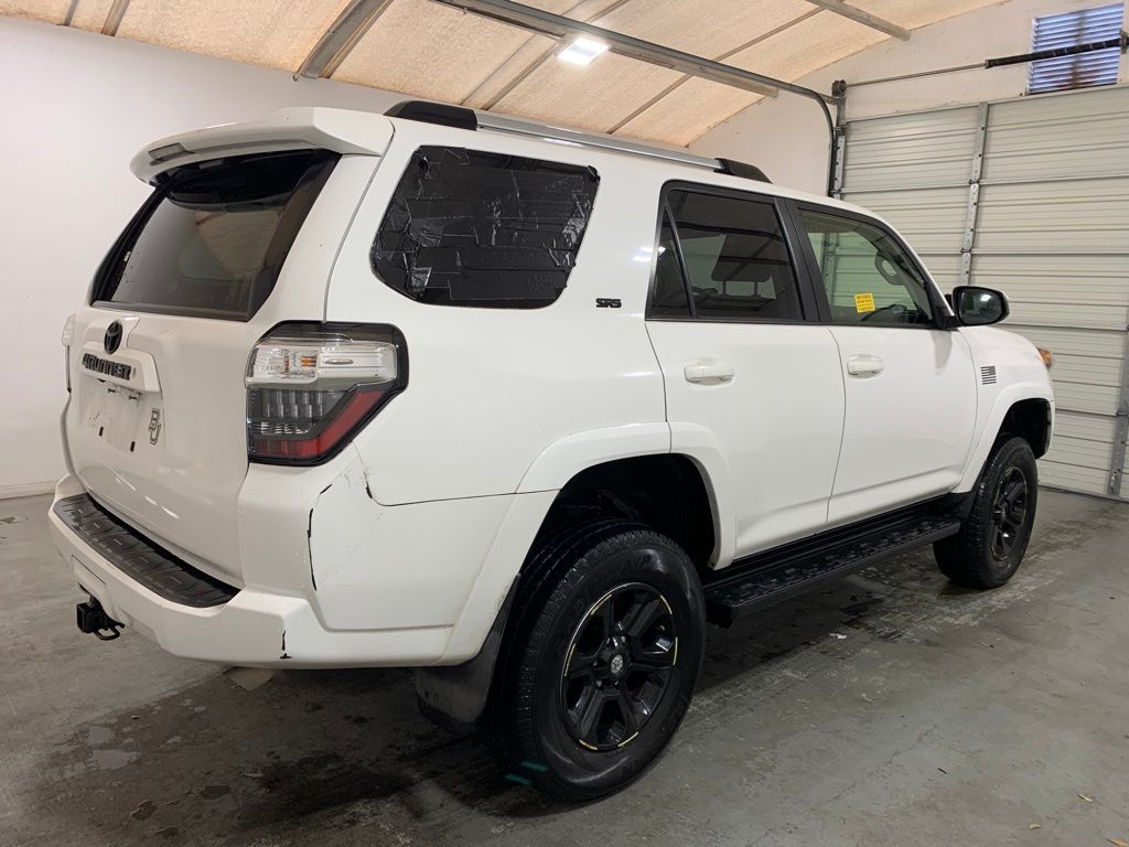 2020 Toyota 4Runner SR5 4