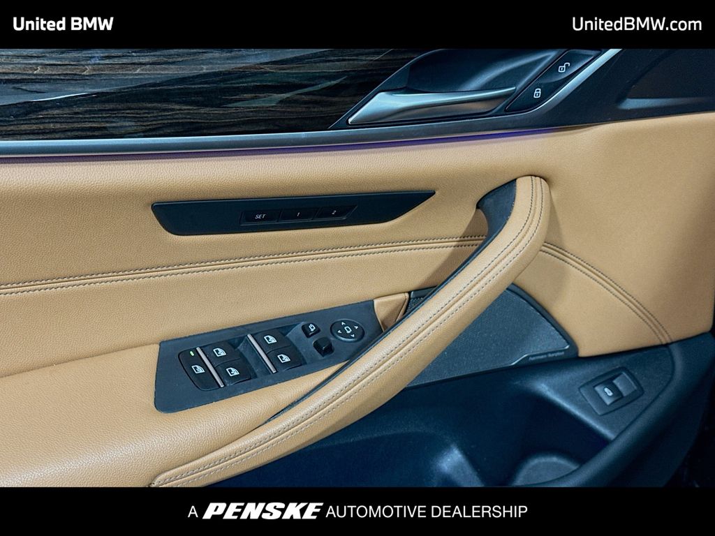 Thumbnail: 2023 BMW 5 Series - 3