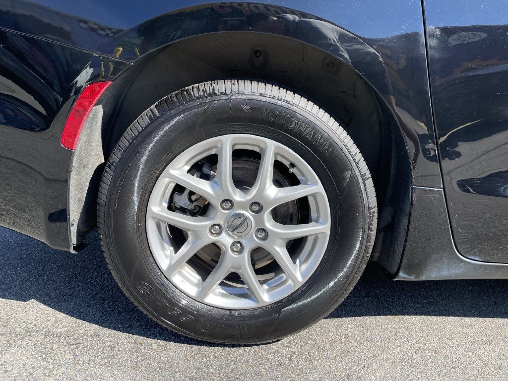 Used 2024 Chrysler Pacifica Van