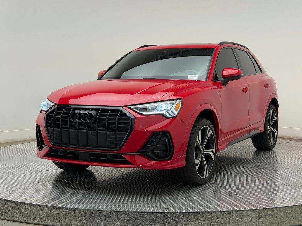 Thumbnail: 2023 Audi Q3 - 2