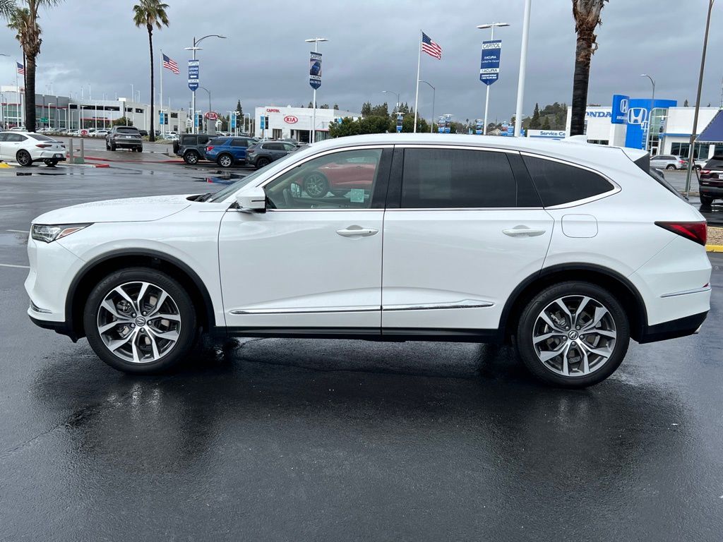Thumbnail: 2023 Acura MDX - 6