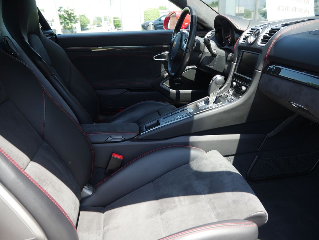Thumbnail: 2016 Porsche Cayman - 20