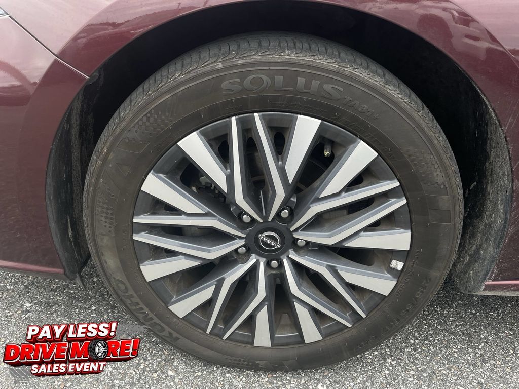 Used 2025 Nissan Altima Sedan
